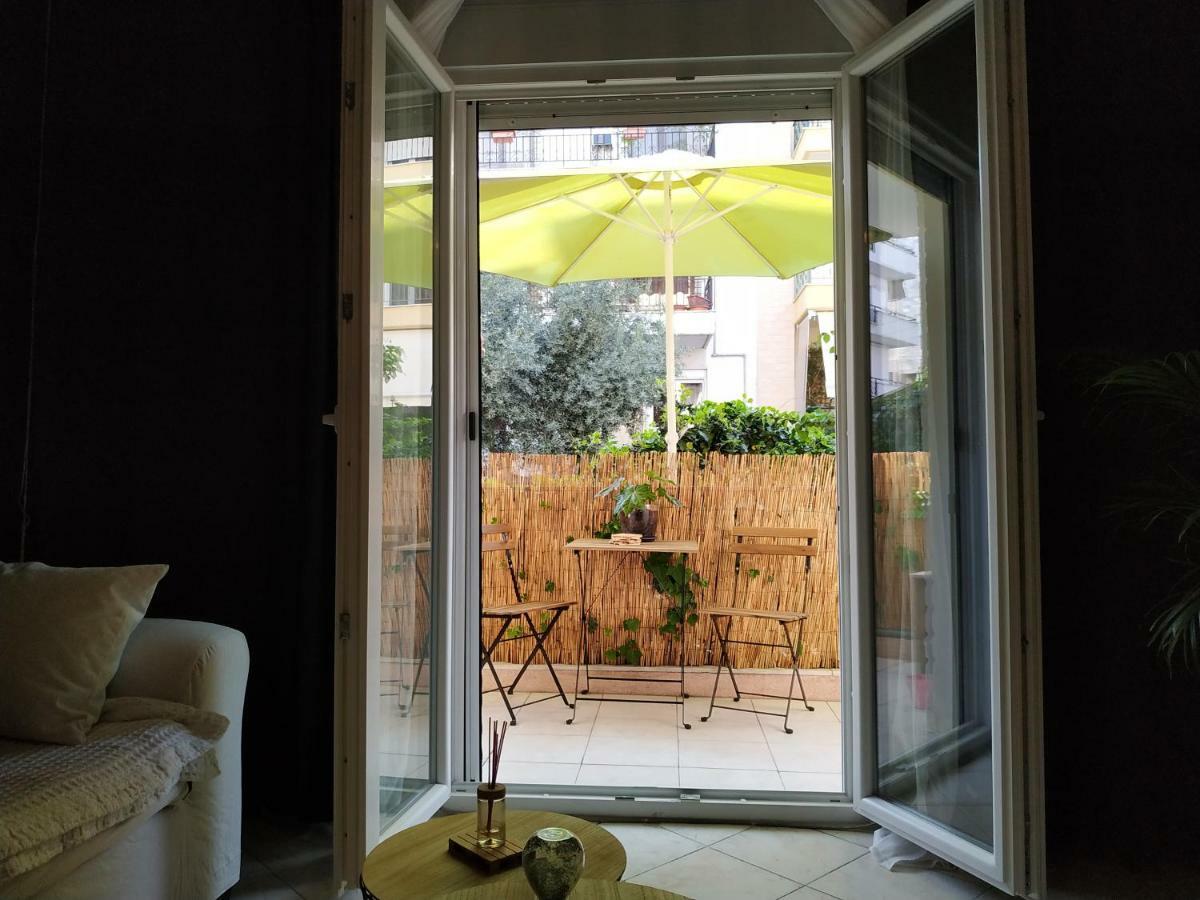 Bright Apartment Steps From The Sea Thessaloniki Exterior photo
